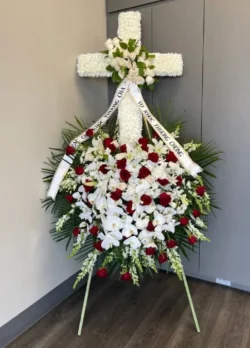 Vòng Hoa Đám Tang Công Giáo - Shop hoa 7F Garden