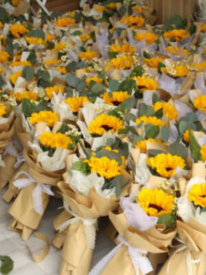 Bó hoa 1 bông hướng dương tốt nghiệp