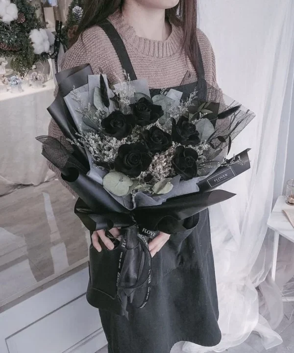 bó hoa hồng đen
