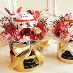 Giỏ hoa mèo thần tài khai trương