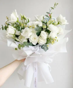 bó hoa hồng tone trắng