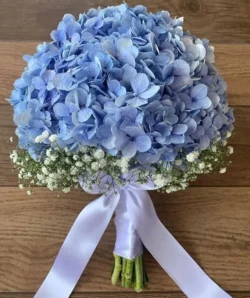 hoa cưới cầm tay cẩm tú cầu