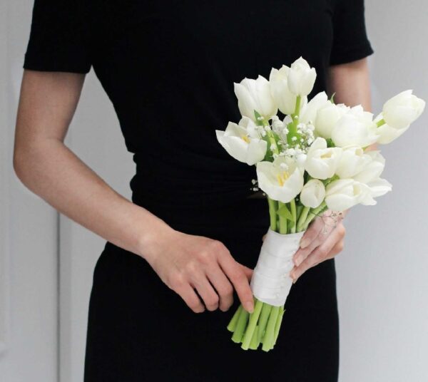 hoa-tulip-trang (2) bó hoa cưới tulip trắng