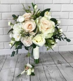 hoa hồng trắng cô dâu