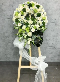 vòng hoa đám tang sui gia sang trọng, trang nhã