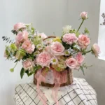 Giỏ hoa hồng khai trương tone hồng pastel