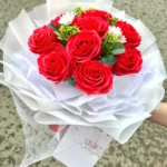bó hoa sáp màu đỏ
