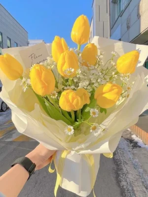 bo hoa tulip vang bó hoa tulip vàng tone giấy trắng