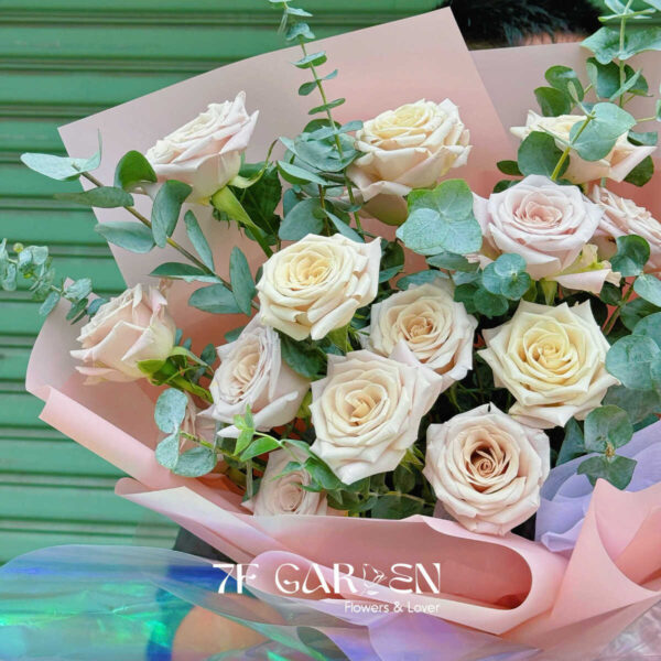 bó hoa hồng màu tím khỏi