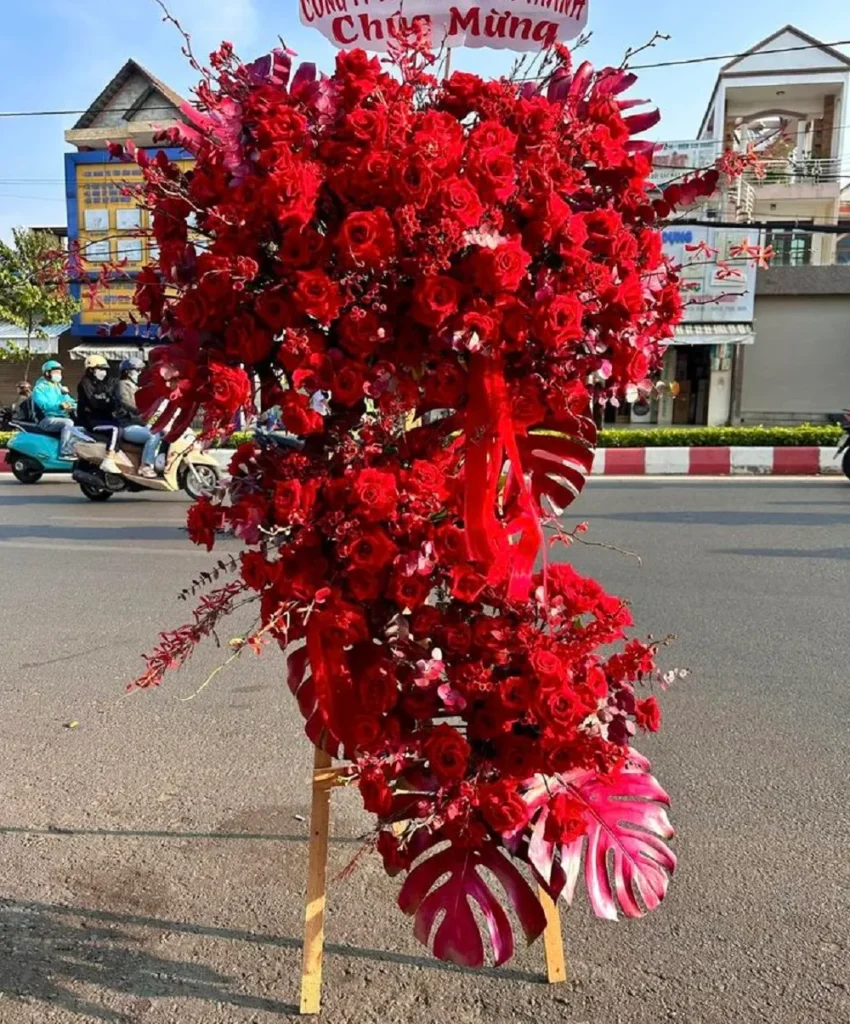 mẫu hoa khai trương nhà hàng tone đỏ - 7f garden