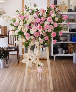 mẫu kệ hoa khai trương 1 tậng