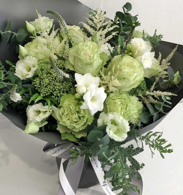 Hoa hồng màu xanh la cây có ý nghĩa gì