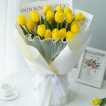 Bó hoa tulip 18 bông màu vàng