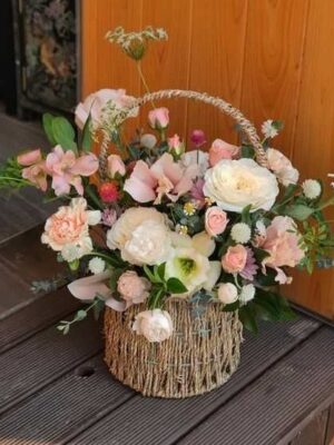 Giỏ hoa để bàn