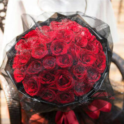 bó hoa hồng đỏ cầu hôn