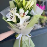 Bó hoa huệ trắng đẹp tone xanh