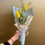 Bó hoa tulip 3 bông màu vàng giá 450k