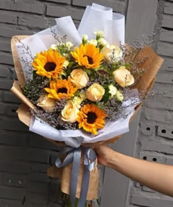 bó hoa hướng dương mix hoa hồng