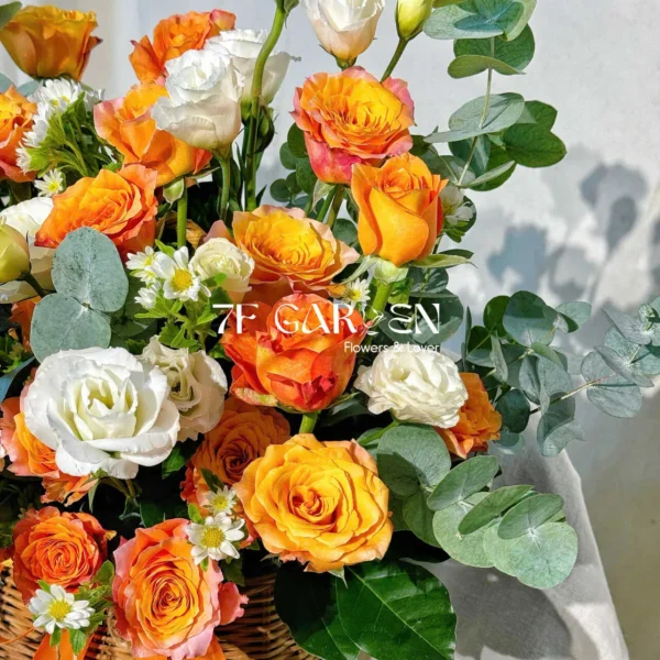 giỏ hoa hồng để bàn