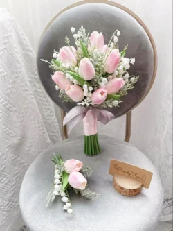 bó hoa cưới tulip hồng