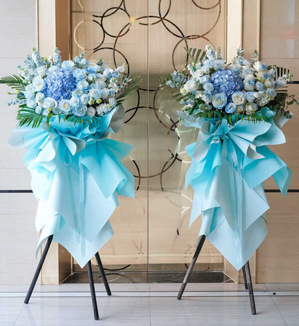 kệ hoa khai trương màu xanh