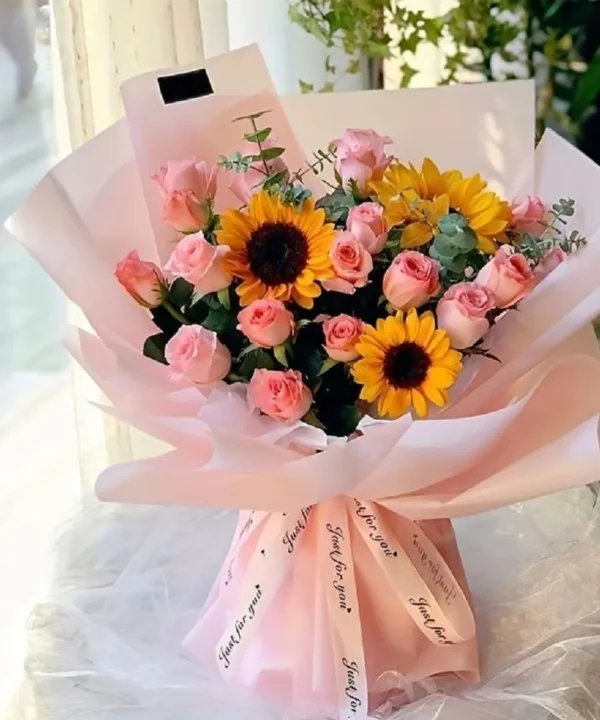 huong-duong-va-hoa-hong (2)_11zon huong duong va hoa hong 2 11zon e1742978339995