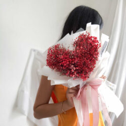 bó hoa baby hình trái tim đỏ