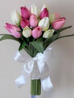 Hoa cuoi tulip hong trang 1 e1719467119700 Hoa cưới tulip hồng trắng