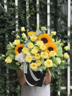 Lẵng hoa để bàn hướng dương