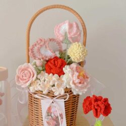 giỏ hoa hồng len