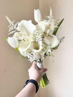 Hoa cưới tulip và rum