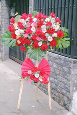 kệ hoa tone đỏ