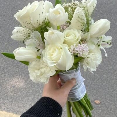 Hoa cưới tulip mix hoa hồng