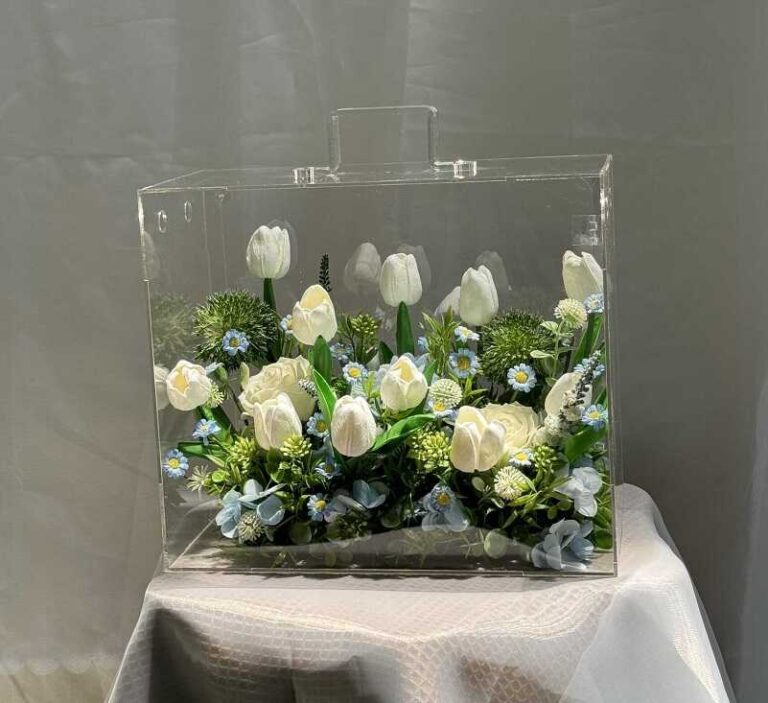 Giỏ hoa vali mica