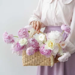 Mẫu giỏ hoa cho ngày 20/10 đẹp