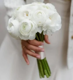 bó hoa cưới mẫu đơn