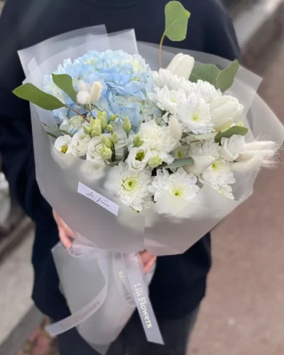 hoa cát tường mix cẩm tú cầu