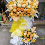 kệ hoa khai trương tone vàng