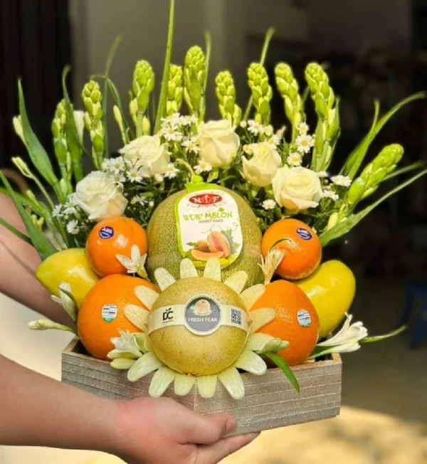 Giỏ trái cây thắp hương với các loại hoa quả, hoa lá trang trí Giỏ trái cây thắp hương với các loại hoa quả, hoa lá trang trí