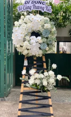 30+ mẫu vòng hoa chia buồn đẹp | cửa hàng hoa đám tang tphcm