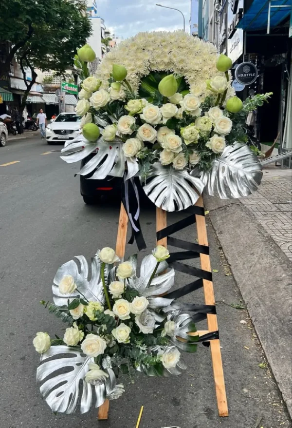 60+ mẫu vòng hoa chia buồn tang lễ tone trắng