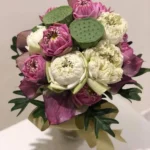 Hoa cưới sen trắng hồng