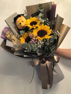 bó hoa tốt nghiệp gấu bông