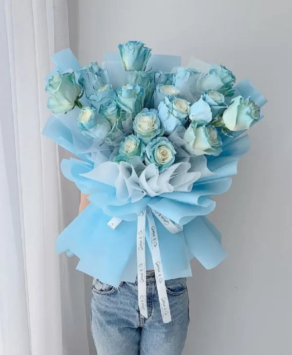 bó hoa tốt nghiệp màu xanh hoa hồng