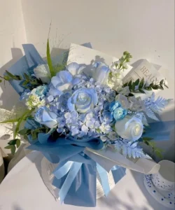 bó hoa cẩm tú cầu tốt nghiệp màu xanh