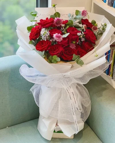 bo hoa don san bay Bó hoa đón sân bay cho người yêu nam, nữ bạn trai bạn gái