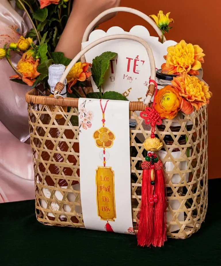 Giỏ quà tết mây tre đan