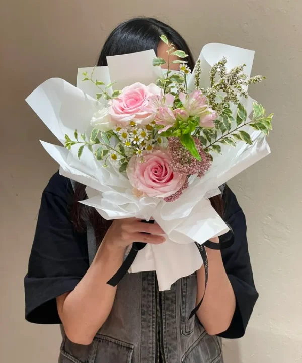 Bó hoa nhỏ mừng tốt nghiệp