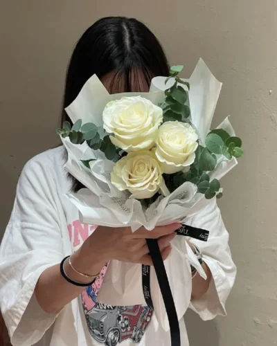 Bó hoa nhỏ chúc mừng tốt nghiệp