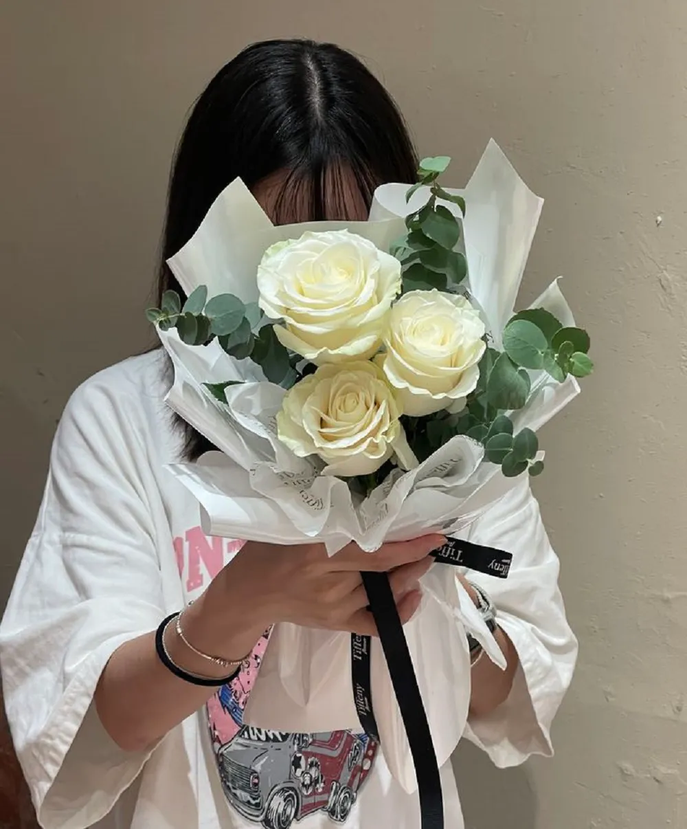 bo hoa nho tang tot nghiep Bó hoa nhỏ chúc mừng tốt nghiệp
